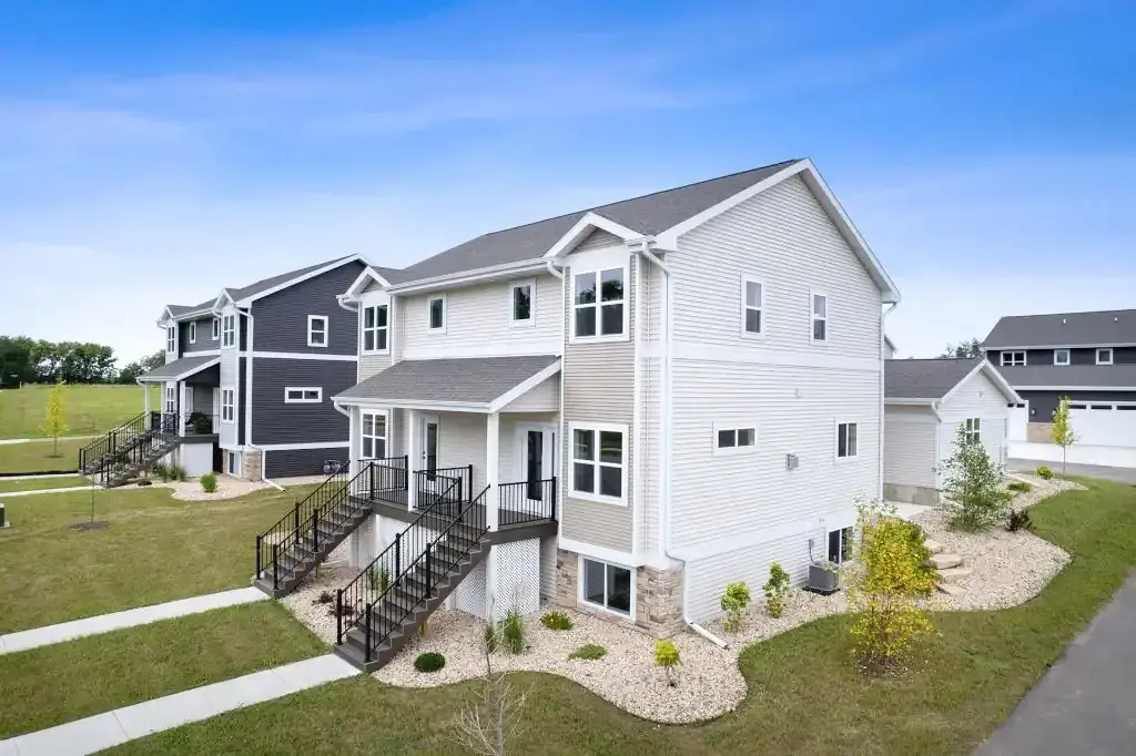 'The Townhouses' at Wild Oak, Stoughton